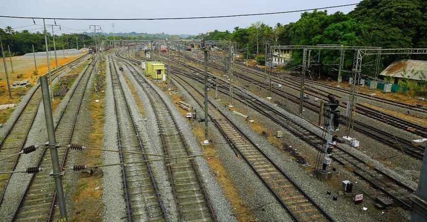 Shoranur-Railway-Station2 Shoranur-Railway-Station2