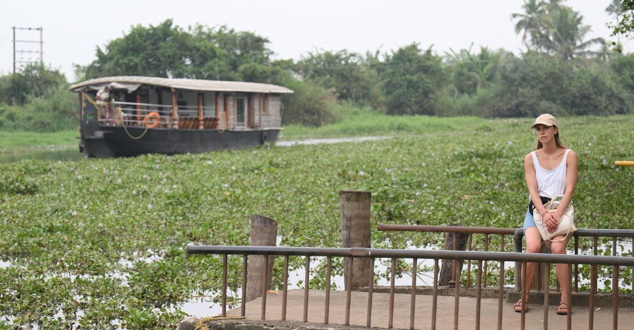 കുറഞ്ഞ ചെലവില്‍ കോട്ടയത്തു നിന്ന് ആലപ്പുഴയിലേക്കുള്ള ഇൗ ബോട്ട് യാത്ര