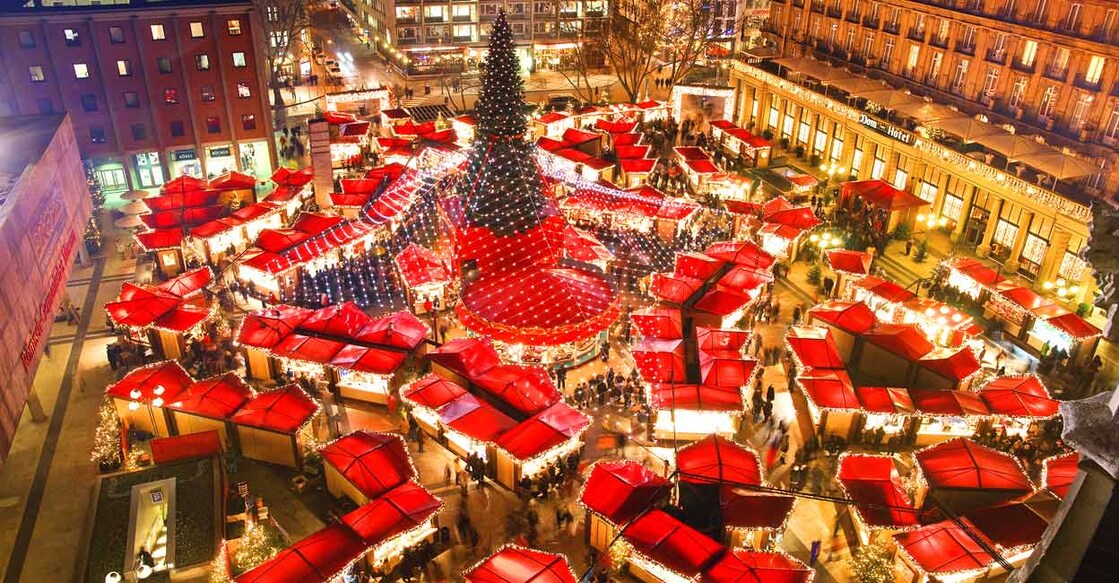 Cologne Cathedral Christmas Market.Image Credit: picturetom/shutterstock