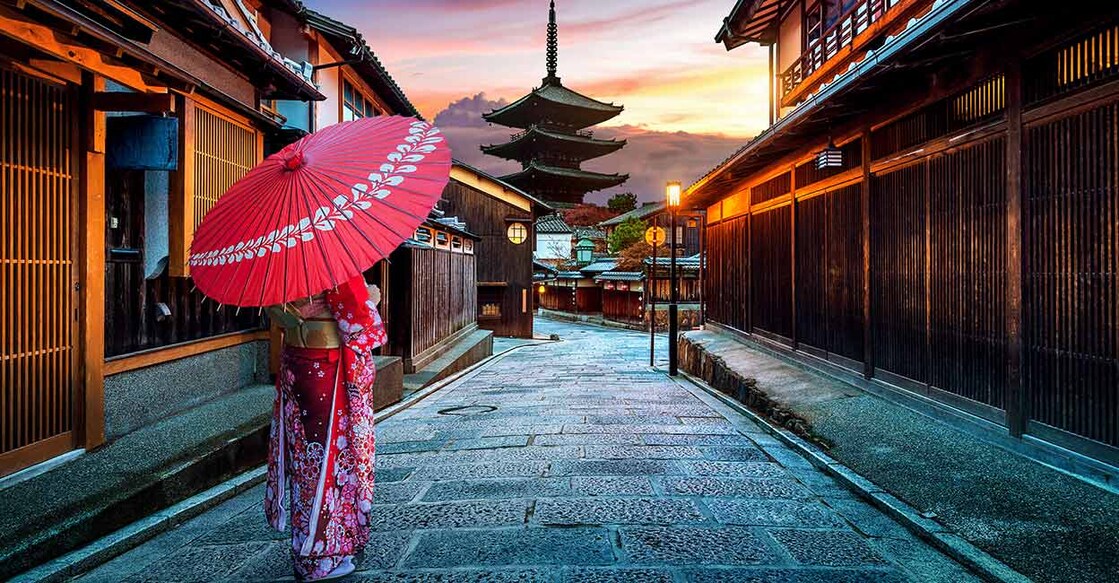 Japanese Geisha. Image Credit: cowardlion/shutterstock