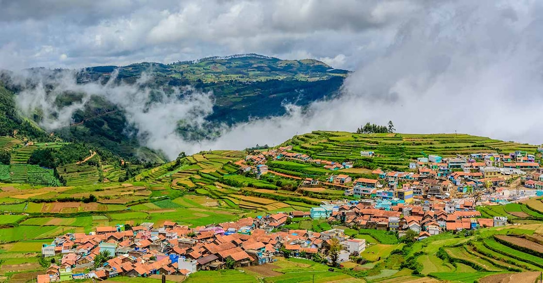 travel-ooty-april30 Landscape of Ooty. Image Credit : Sumit.Kumar.99/shutterstock