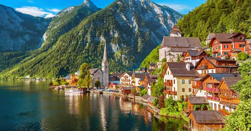 hallstatt-mountain hallstatt-mountain