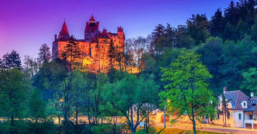Dracula-Castle-in-Romania1 Dracula-Castle-in-Romania1