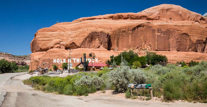 Hole-N-The-Rock,-Utah Hole-N-The-Rock,-Utah