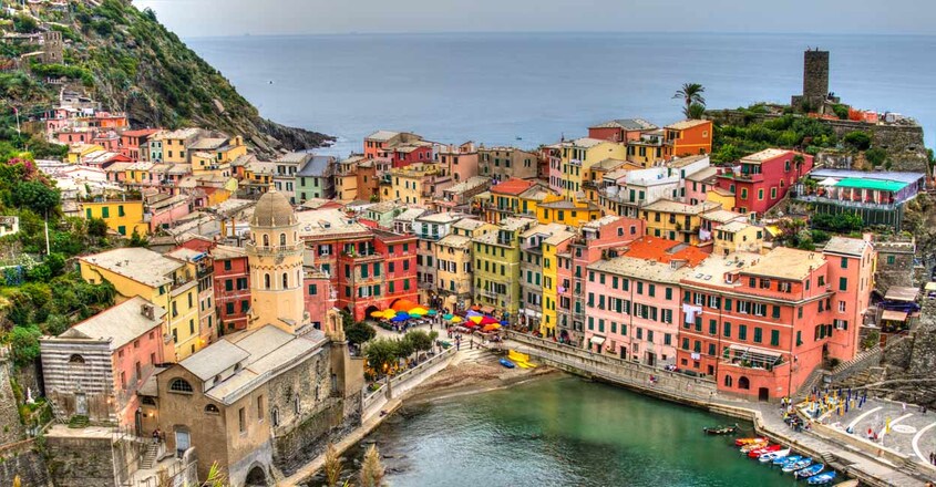 cliff-side-town-italy cliff-side-town-italy