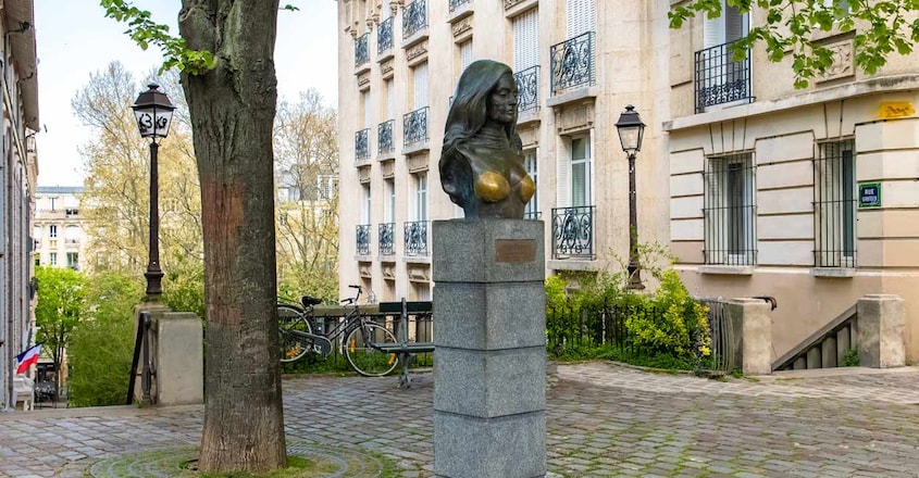 2The-statue-of-Dalida 2The-statue-of-Dalida