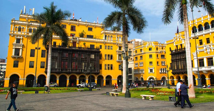 3-Plaza-De-Armas 3-Plaza-De-Armas