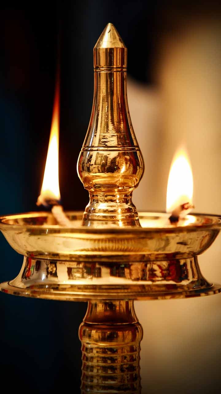 Mannar Lekshmi Metals - Nilavilakku is a special kind of Lamp used mainly  Indian Kerala and Tamil Nadu. In Malayalam and Tamil, Nilam means Ground  and Vilakku means Lamp. Nilavilakku is a