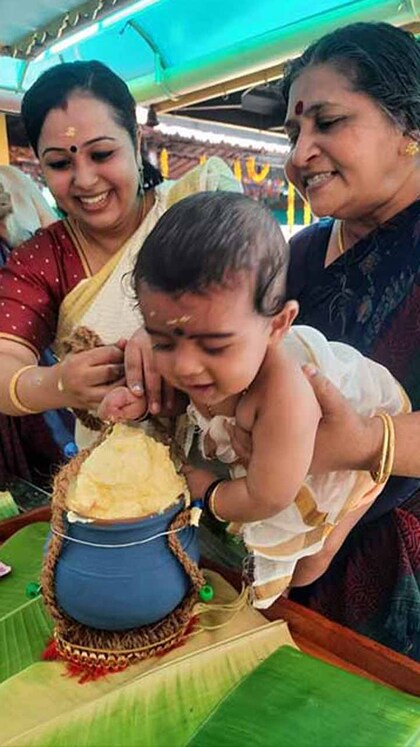  'ഉറി സമർപ്പിക്കൽ' പ്രധാനമായ ഉളനാട്‌ ഉണ്ണിക്കണ്ണൻ