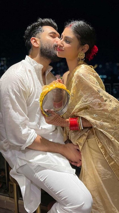 മൗനി റോയിയുടെ കർവാ ചൗത്