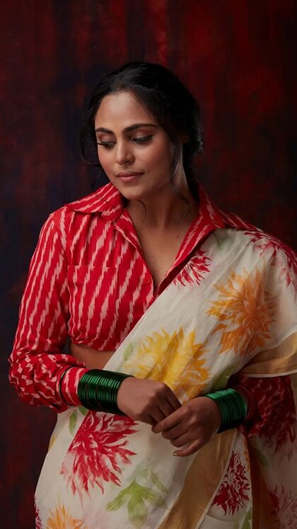 സാരിയിൽ അതിമനോഹരിയായി വിൻസി അലോഷ്യസ്