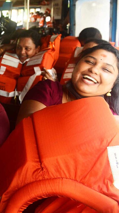 അടിസ്ഥാന സൗകര്യങ്ങളില്ല, ജനങ്ങളുടെ ജീവന് പുല്ലുവില