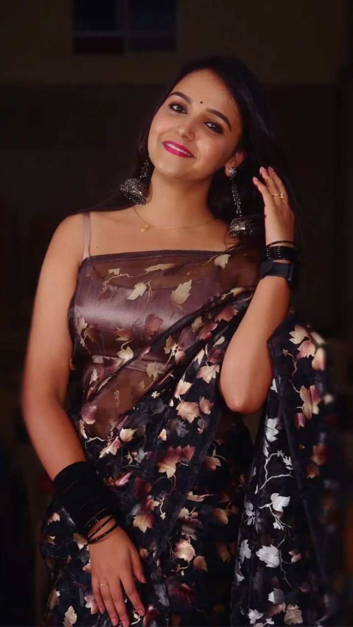 

സർവ മംഗള മാംഗലാ എന്ന കന്നഡ സീരിയലിലൂടെ അഭിനയ അരങ്ങേറ്റം
