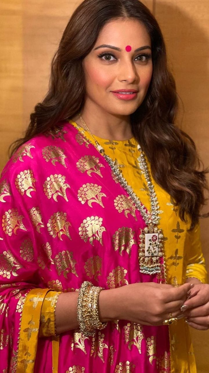 It's a girl: Bipasha Basu, Karan Singh Grover welcome their first child -  The Tribune, image size:720x1280