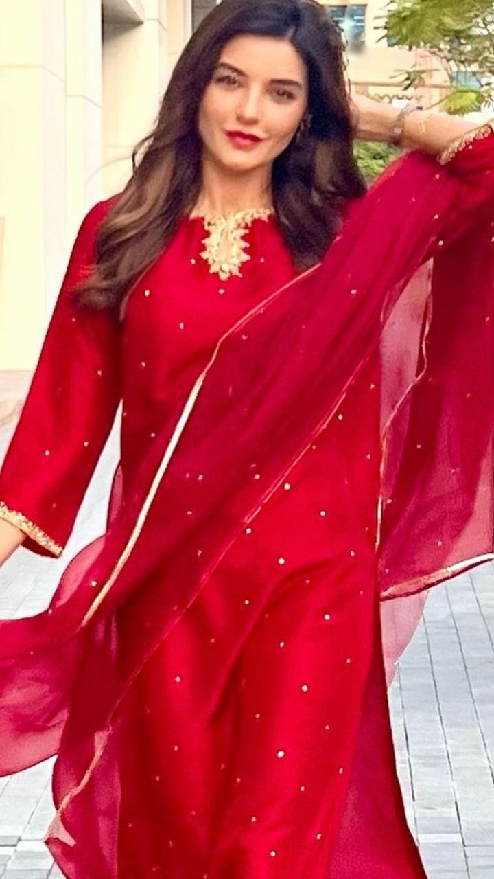 Sadia Khan Pakistani Model And Drama Actress Pictures 720x900