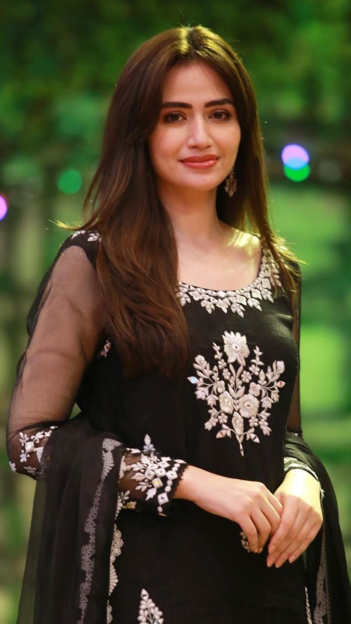Sana Javed Sets the Mood For Ramadan in All-White Eastern Attire - Lens