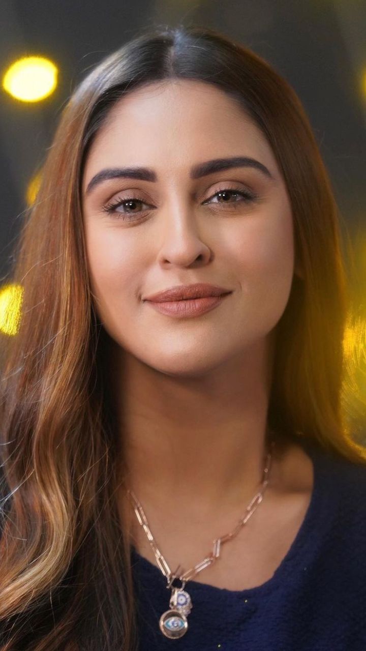 ക്രിസ്റ്റിൽ ഡിസൂസ Krystle D'Souza  Stories Manorama Online