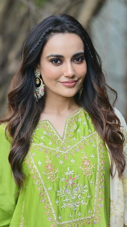 Surbhi Jyoti - സുർഭി ജ്യോതി