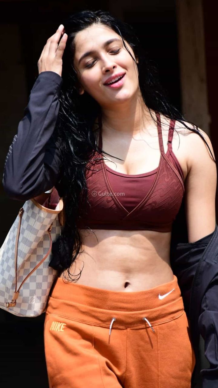 Geethika Tiwary | Web Stories | Manorama Online