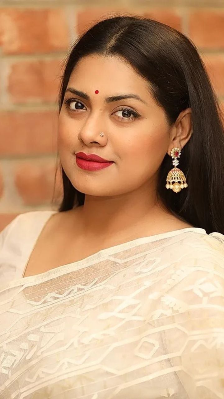 Nusrat Imrose Tisha | Web Stories | Manorama Online