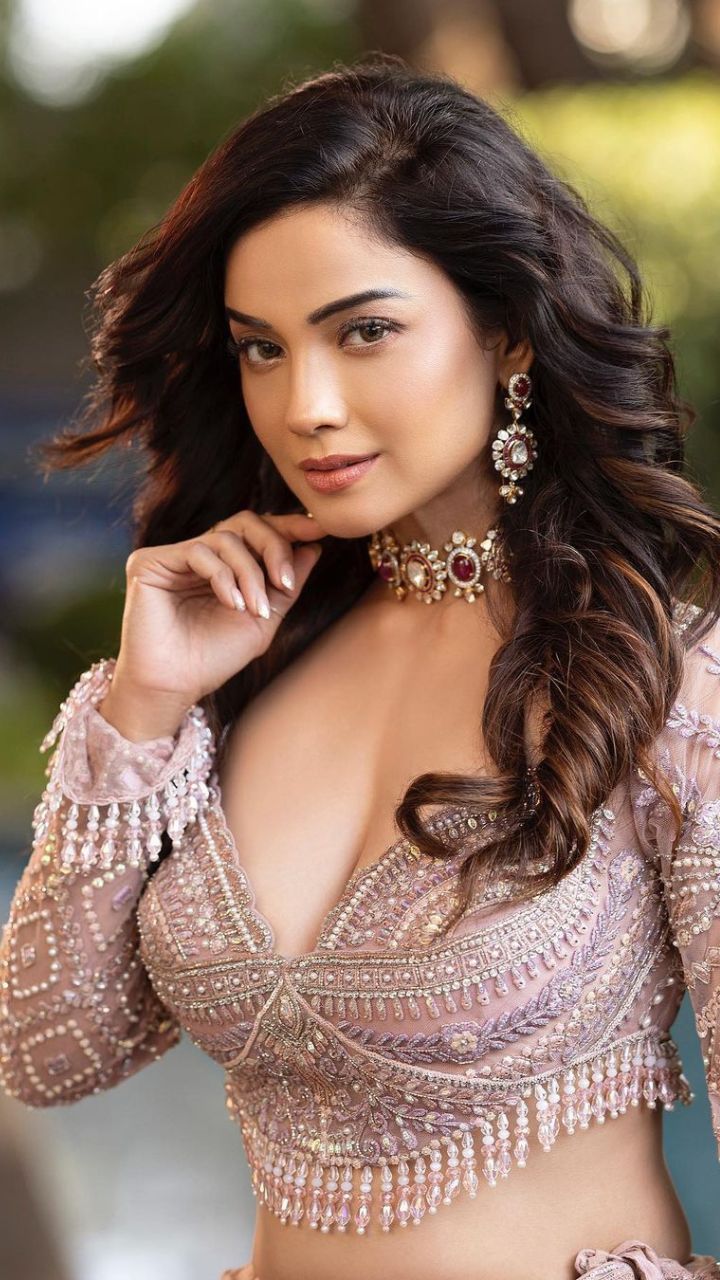 Adaa Khan | Web Stories | Manorama Online