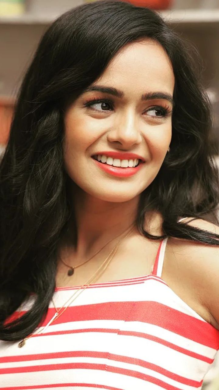 Beautiful Indian Actress Cute Photos, Movie Stills: Aditi Agarwal Latest  Spicy Navel Pics, image size:720x1280