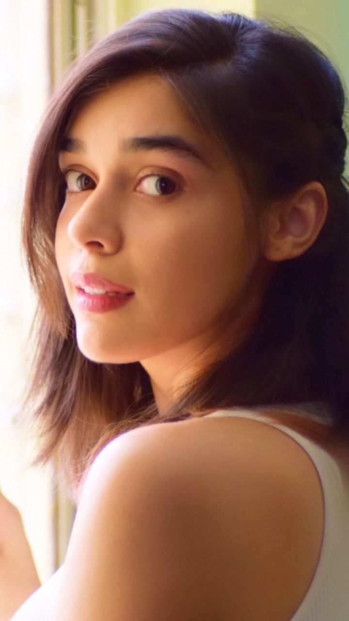 Eisha Singh career