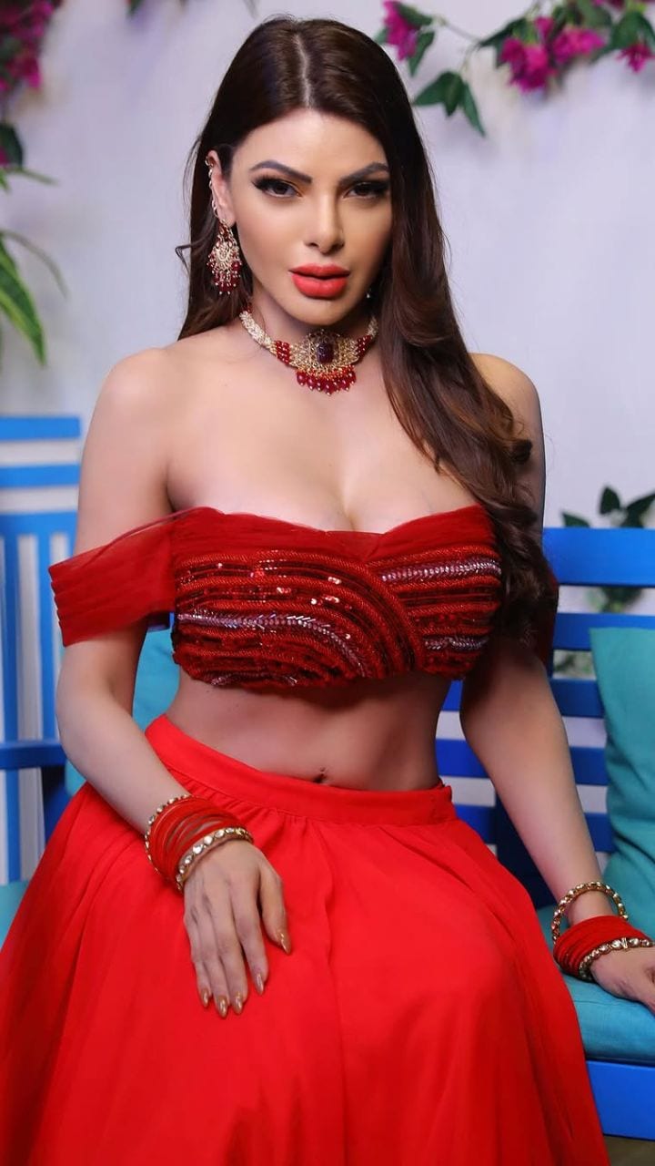 Aktrisa Viktoriya Tarasova bilan porno Katta qora xoroz porno onlayn