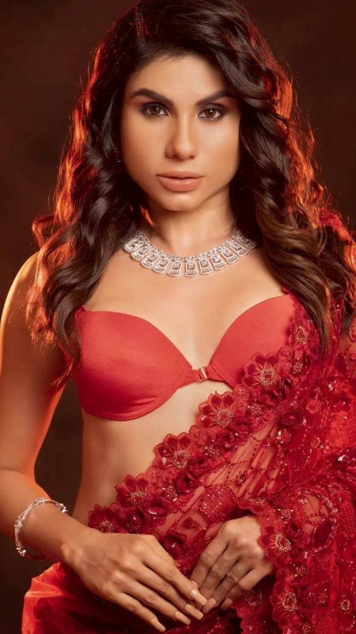 taniya chatterjee sexy and bold pic