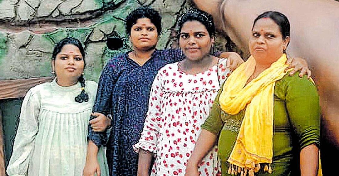 amma-manas ബിന്ദു നാരായണനും മക്കളും