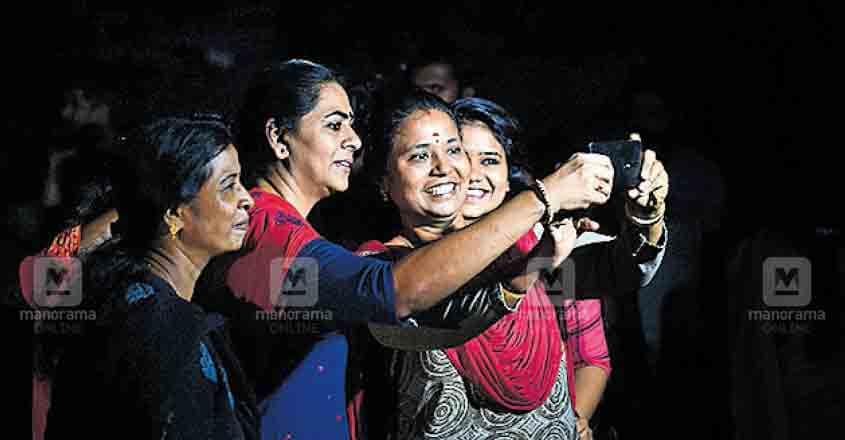 ernakulam-night-walking-with-mayor ernakulam-night-walking-with-mayor