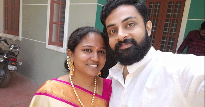 manjusha-with-husband-01 manjusha-with-husband-01