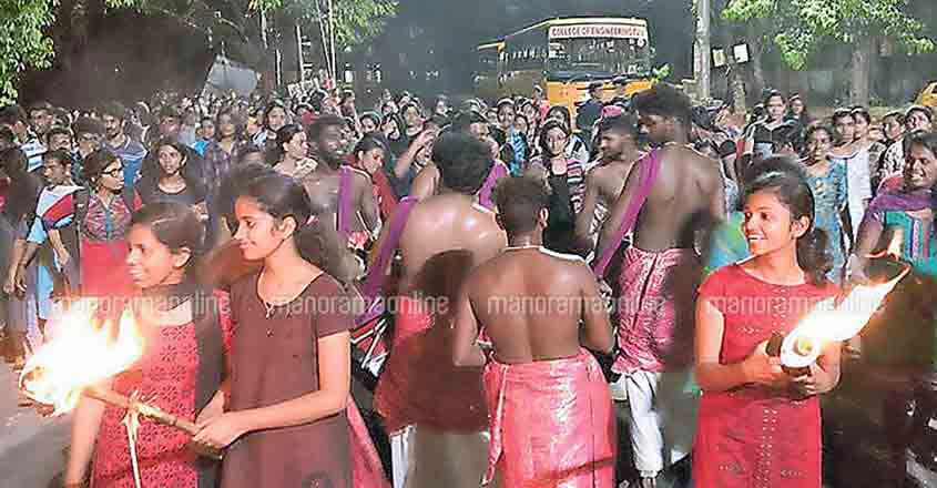 trivandrum-girls-celebration trivandrum-girls-celebration